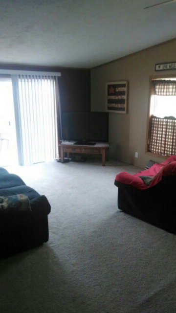 407 Sycamore St, Cairo, NE 68824