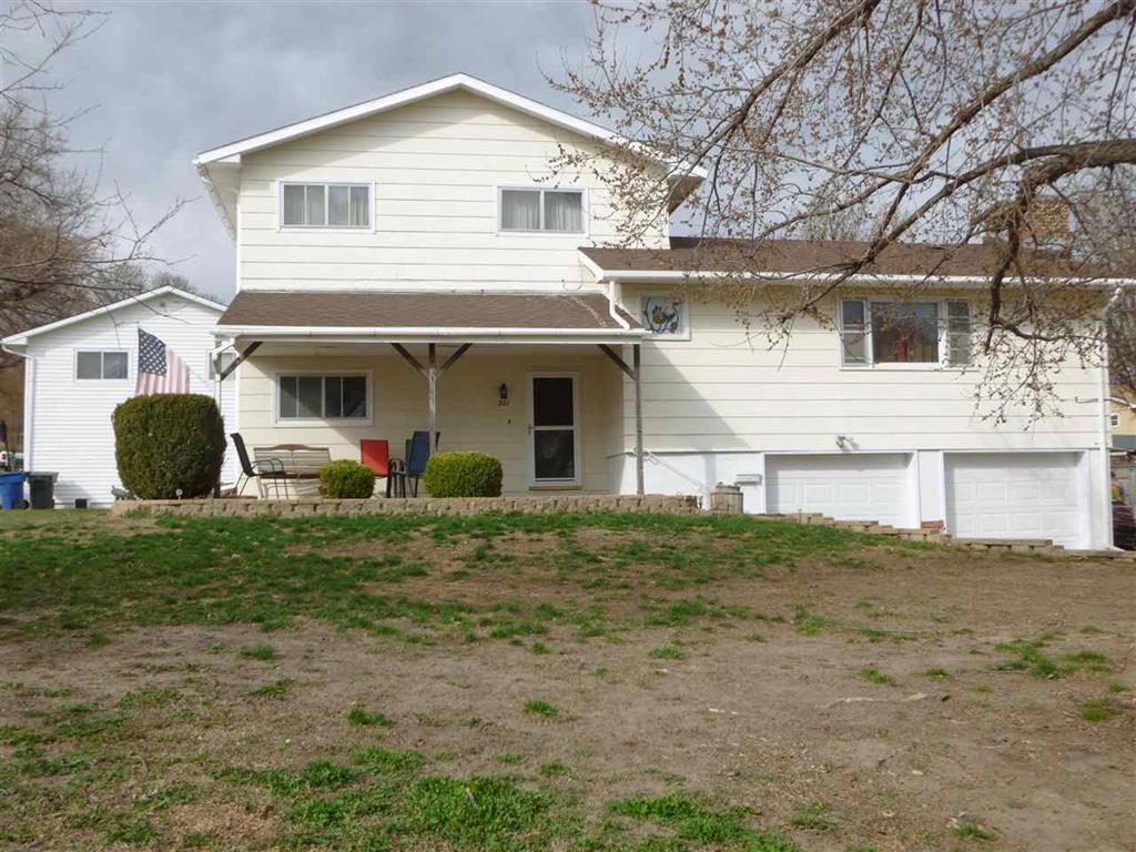 321 W 33RD St, Kearney, United States 68845