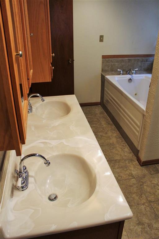 12 Birchwood Place, Kearney, United States 68845