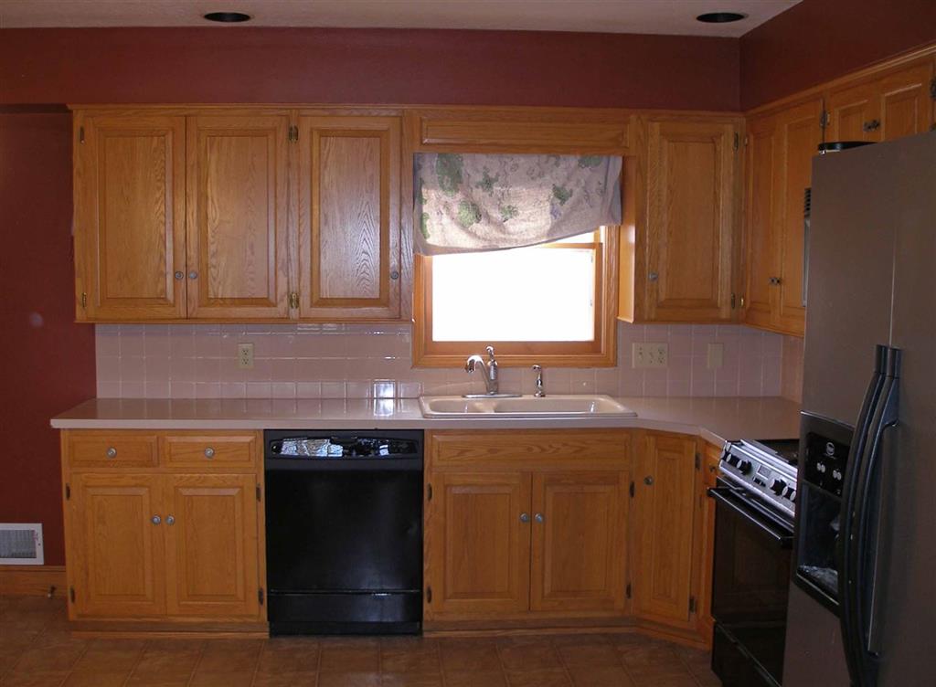 1107 E 33rd St, Kearney, United States 68847