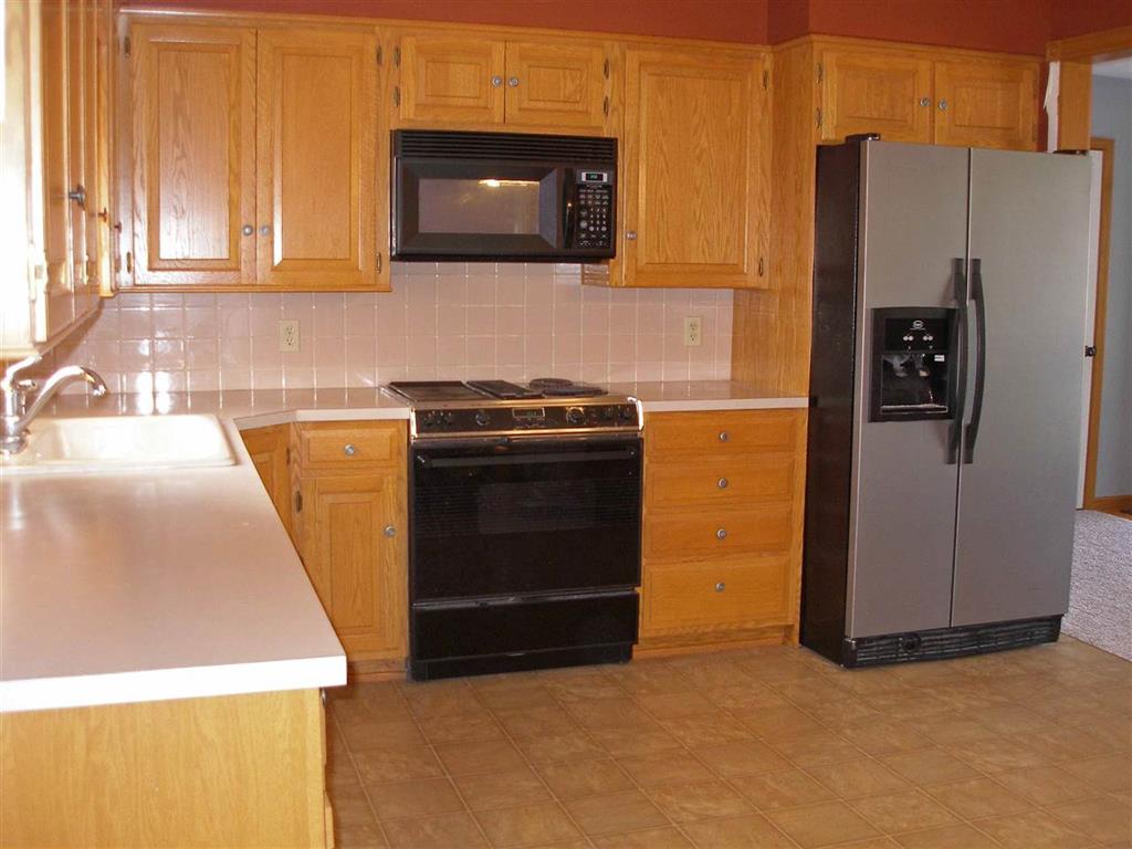 1107 E 33rd St, Kearney, United States 68847