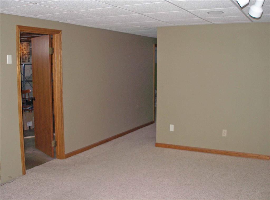 1107 E 33rd St, Kearney, United States 68847