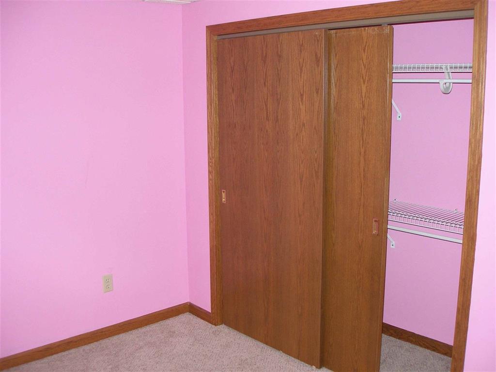 1107 E 33rd St, Kearney, United States 68847