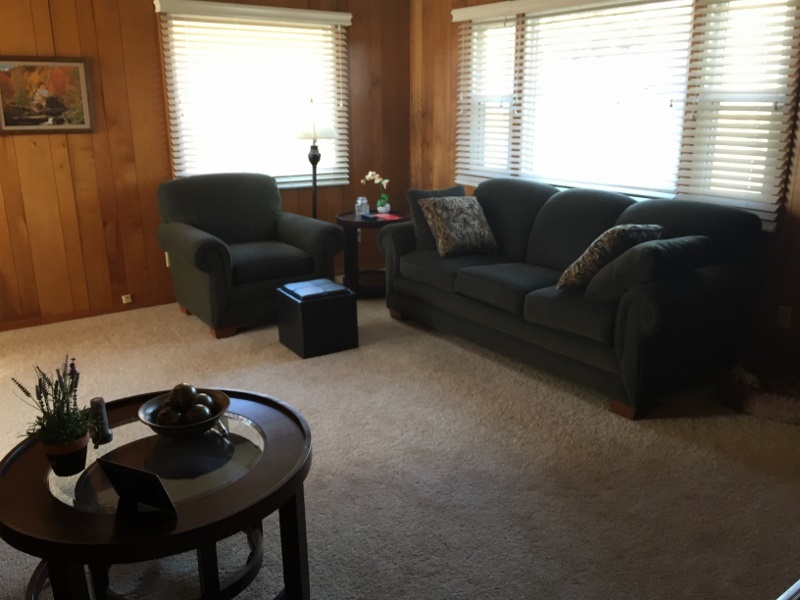 308 Amick Ave, Doniphan, NE 68863