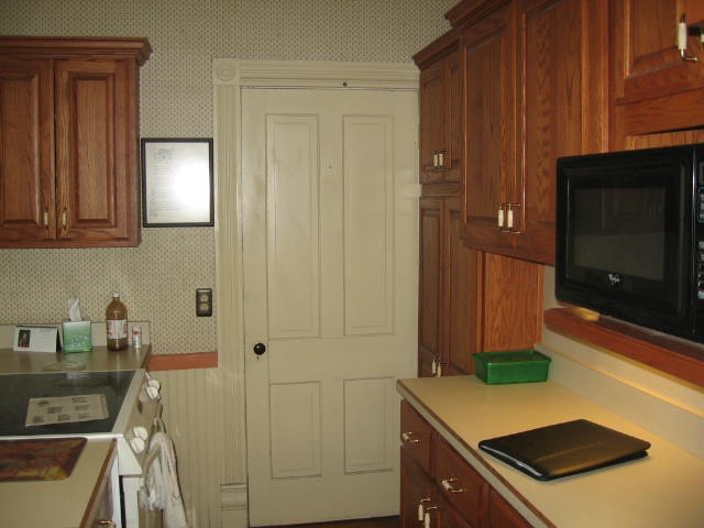 837 Lincoln, Hastings, NE 68901