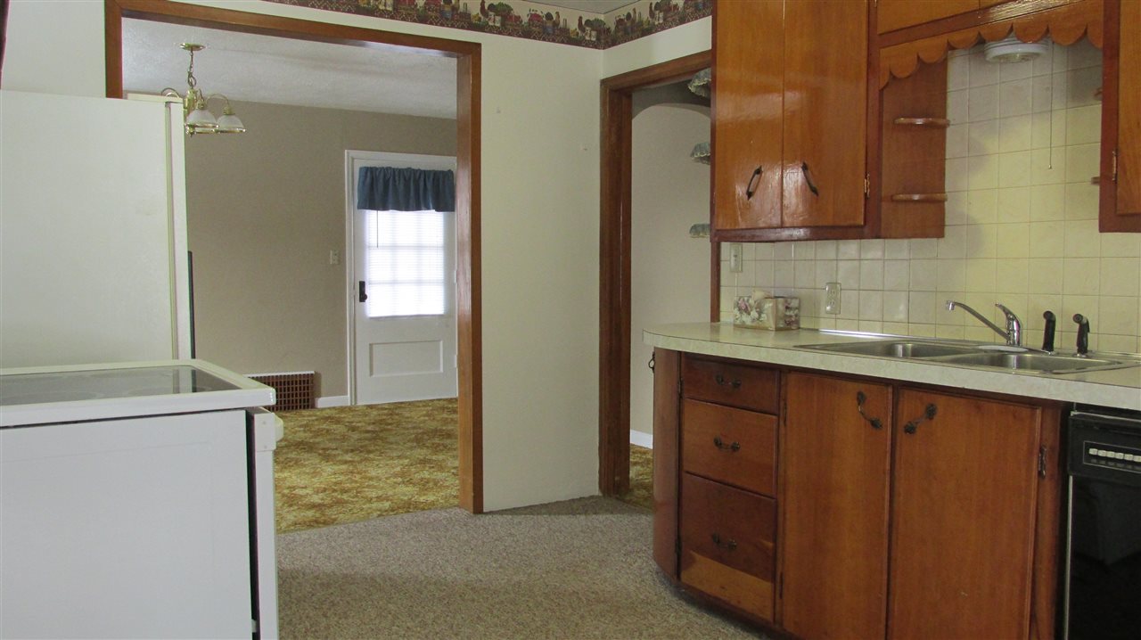 1102 Briggs Avenue, Hastings, NE 68901