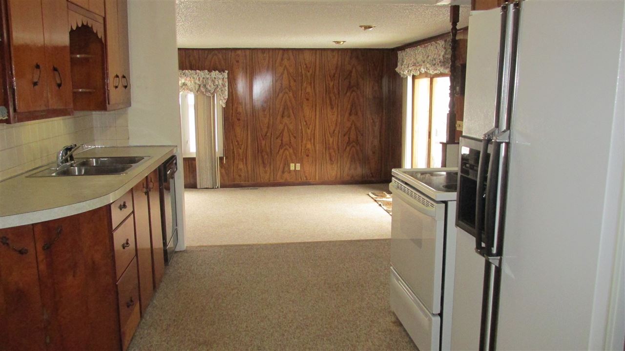 1102 Briggs Avenue, Hastings, NE 68901