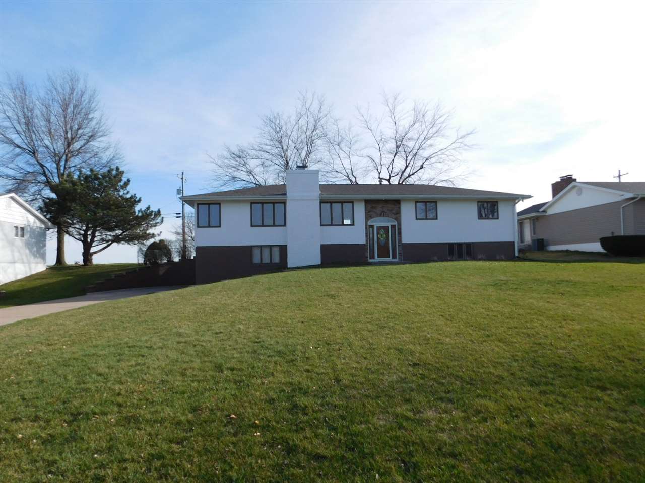 719 Madden Rd., Hastings, NE 68901