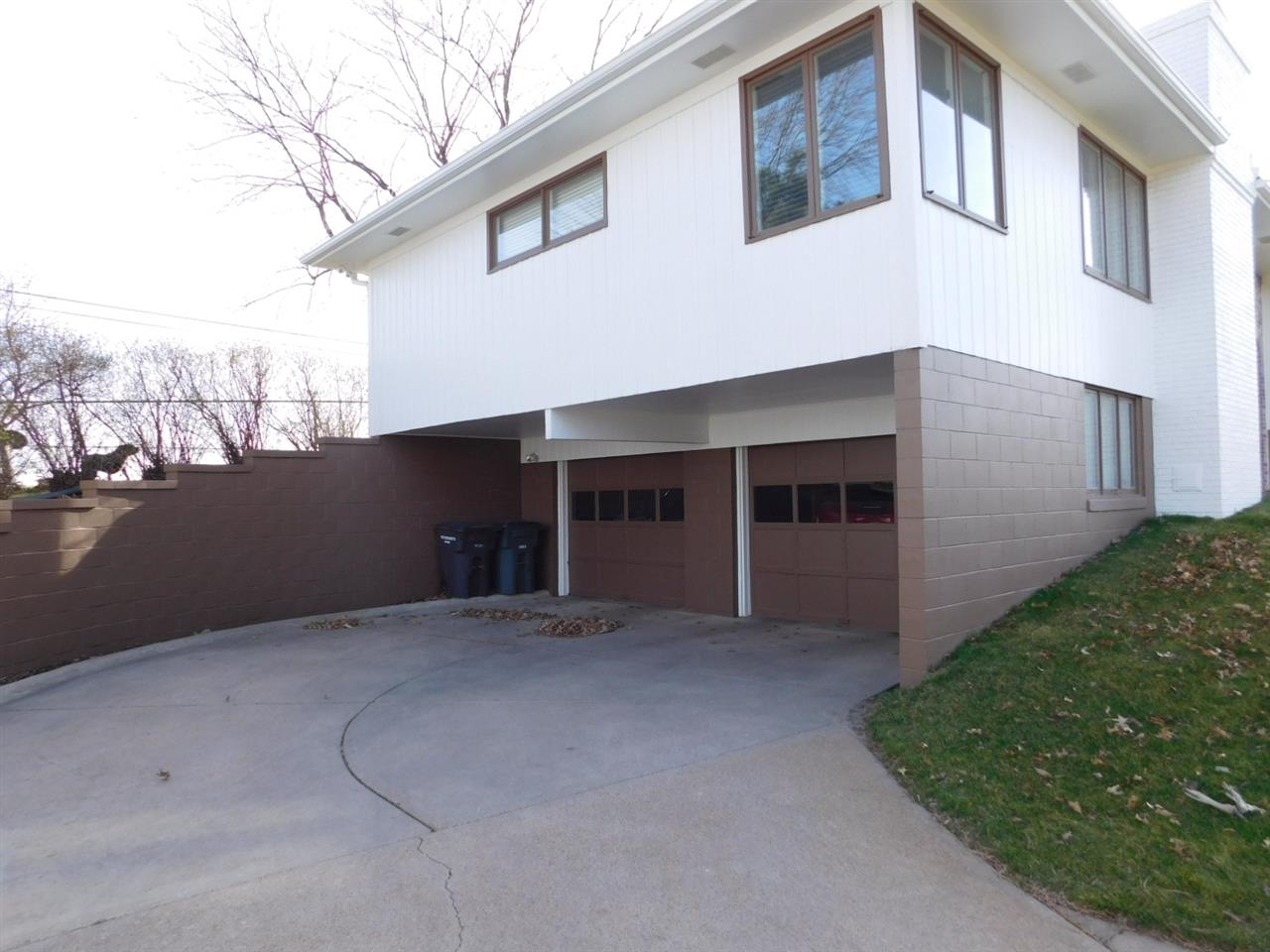 719 Madden Rd., Hastings, NE 68901