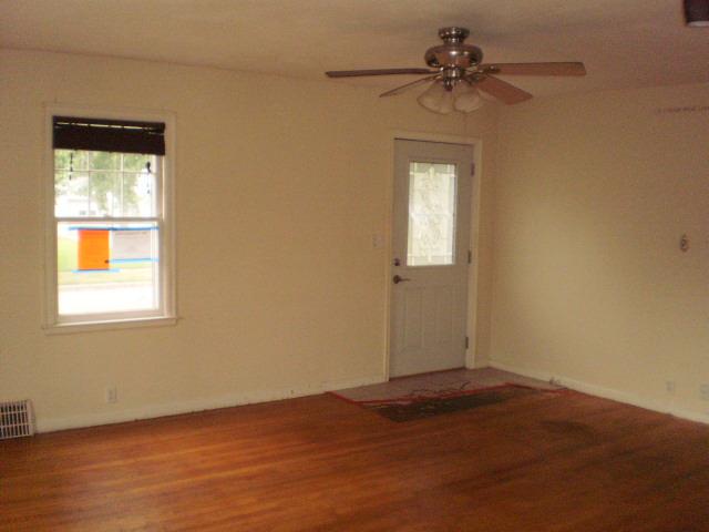 523 Ringland RdHastings, NE, 68901Adams County