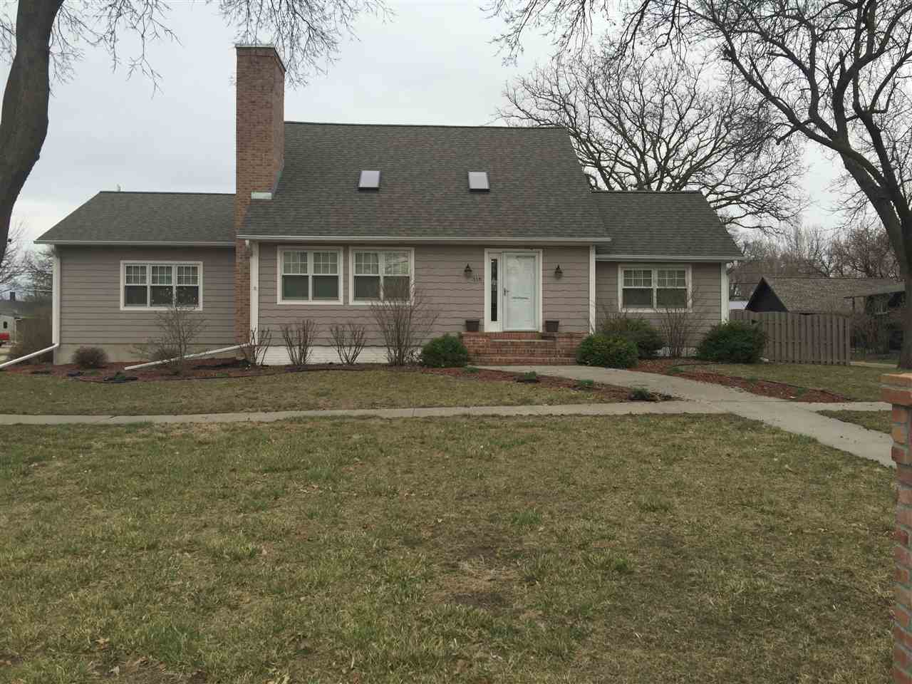 318 Alexander, Clay Center, NE 68933