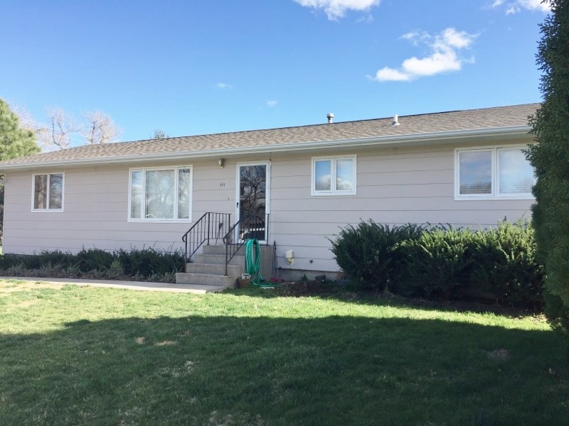 111 5th, Juniata, NE 68955