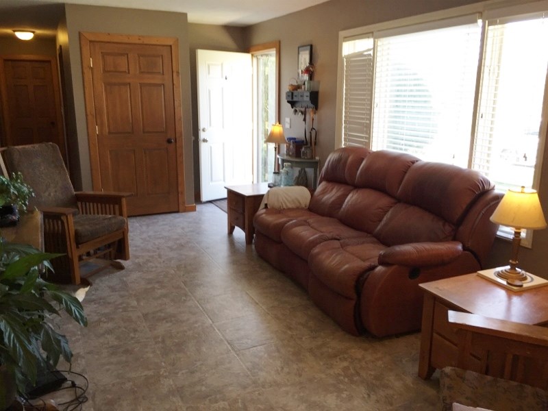 111 5th, Juniata, NE 68955