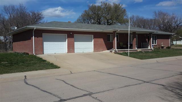 0104 W 6th Street, Curtis, United States 69025