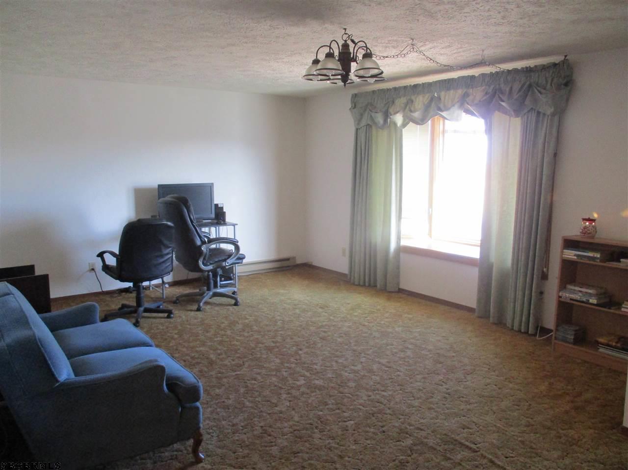 1261 HENDERSON, Alliance, NE 69301