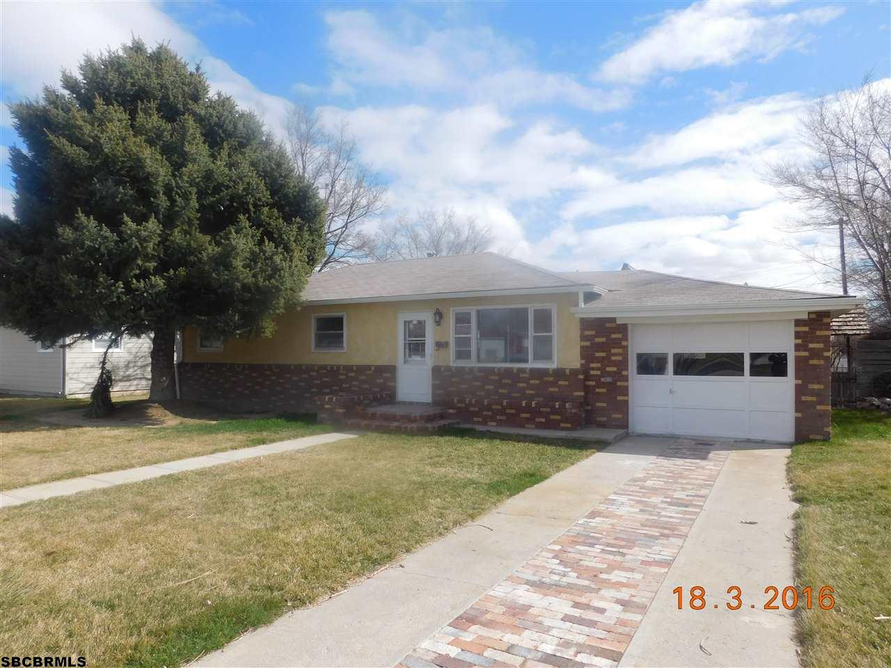 41 CHINOE RD, Gering, NE 69341