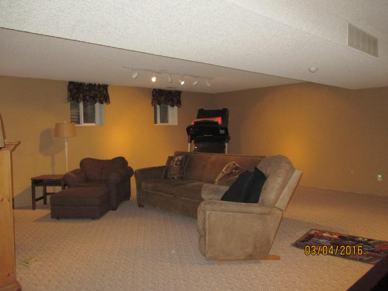 910 18th Street, Gering, United States 69341