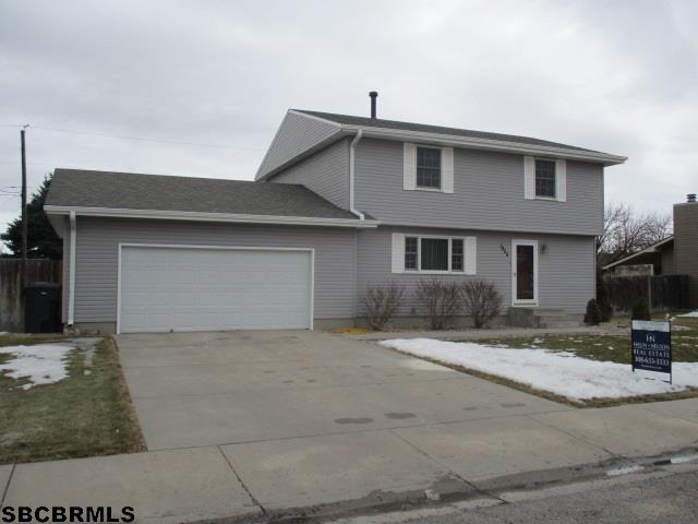 1926 CHEYENNE DR, Scottsbluff, NE 69361