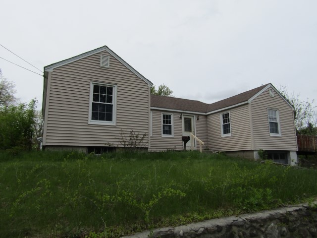 25 Hillside AveDerry, NH, 03038Rockingham County