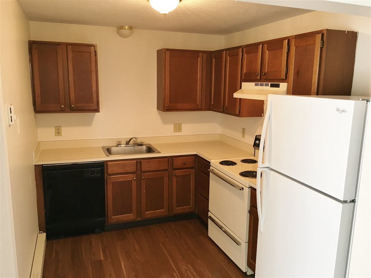 11 Railroad Avenue, Derry, NH 03038