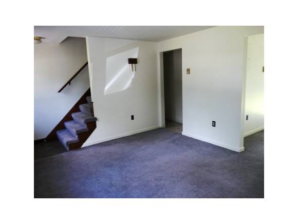 7R Concord Street, Derry, NH 03038