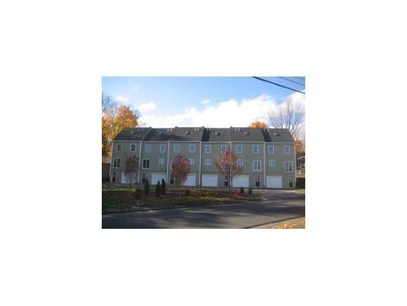 38-6 Maple Street, Derry, NH 03038