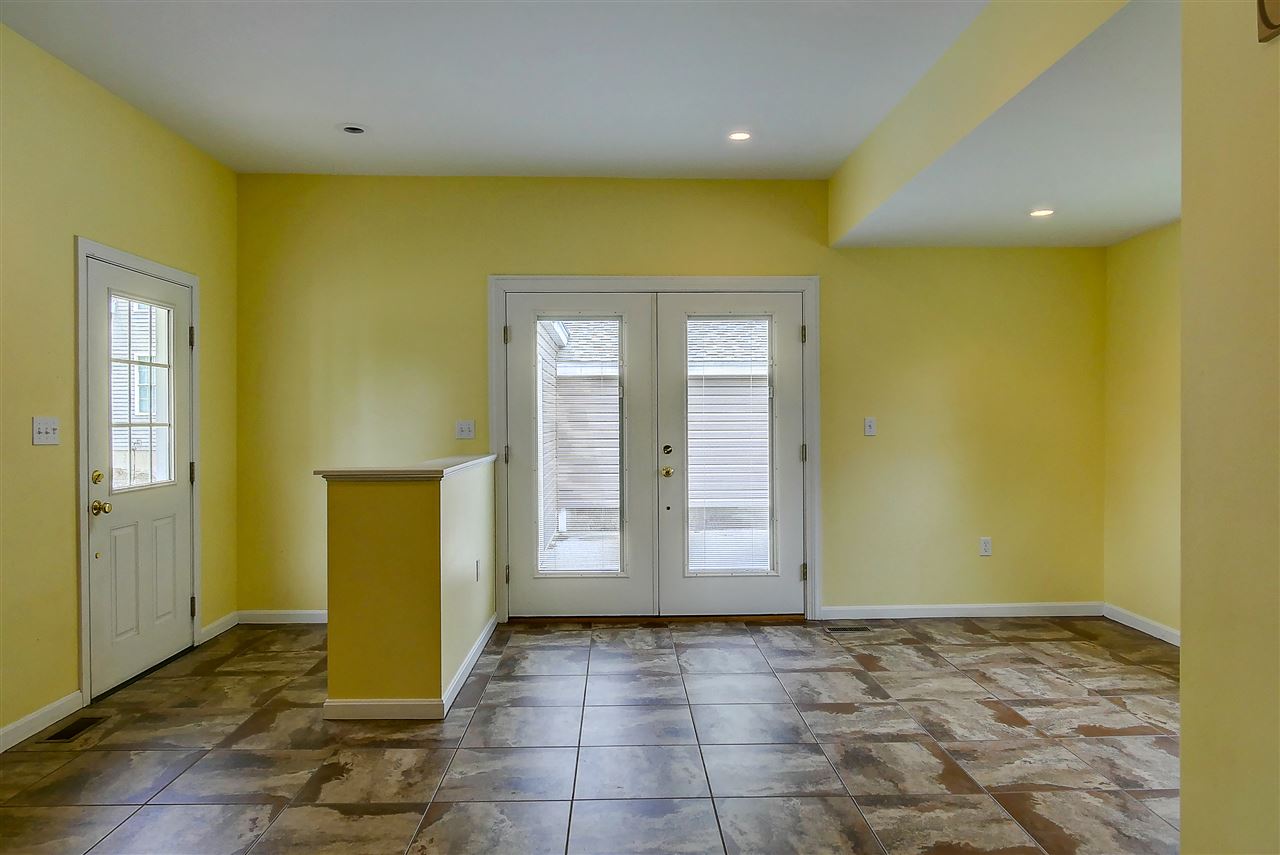 22 A Lenox Road, Derry, NH 03038
