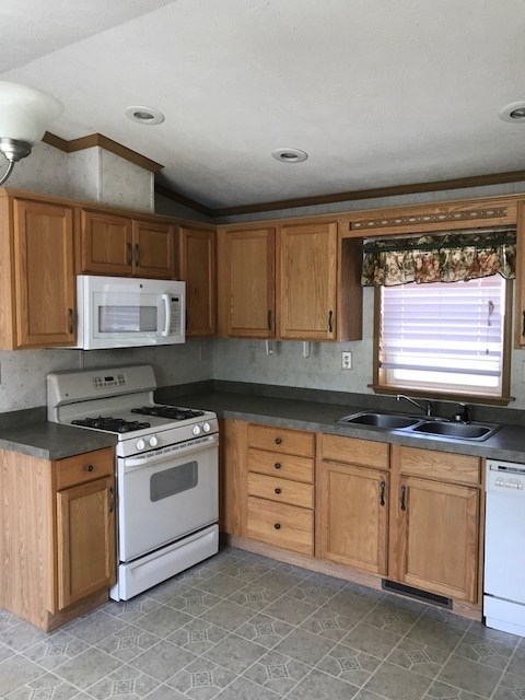 100 rockingham Road, Derry, NH 03038