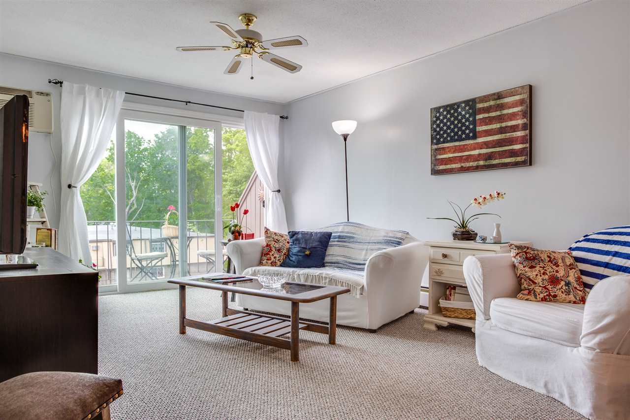 15 Silvestri Circle, Derry, NH 03038