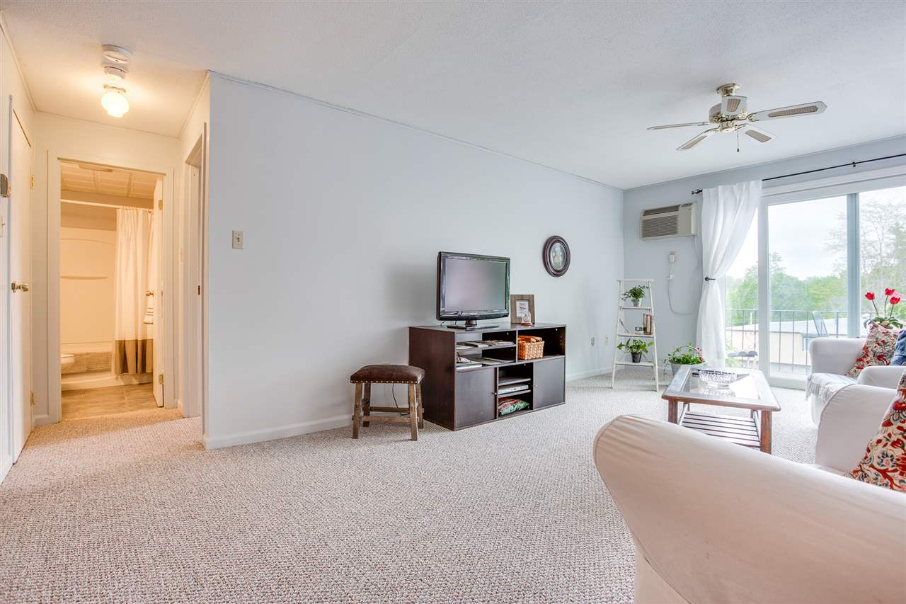 15 Silvestri Circle, Derry, NH 03038