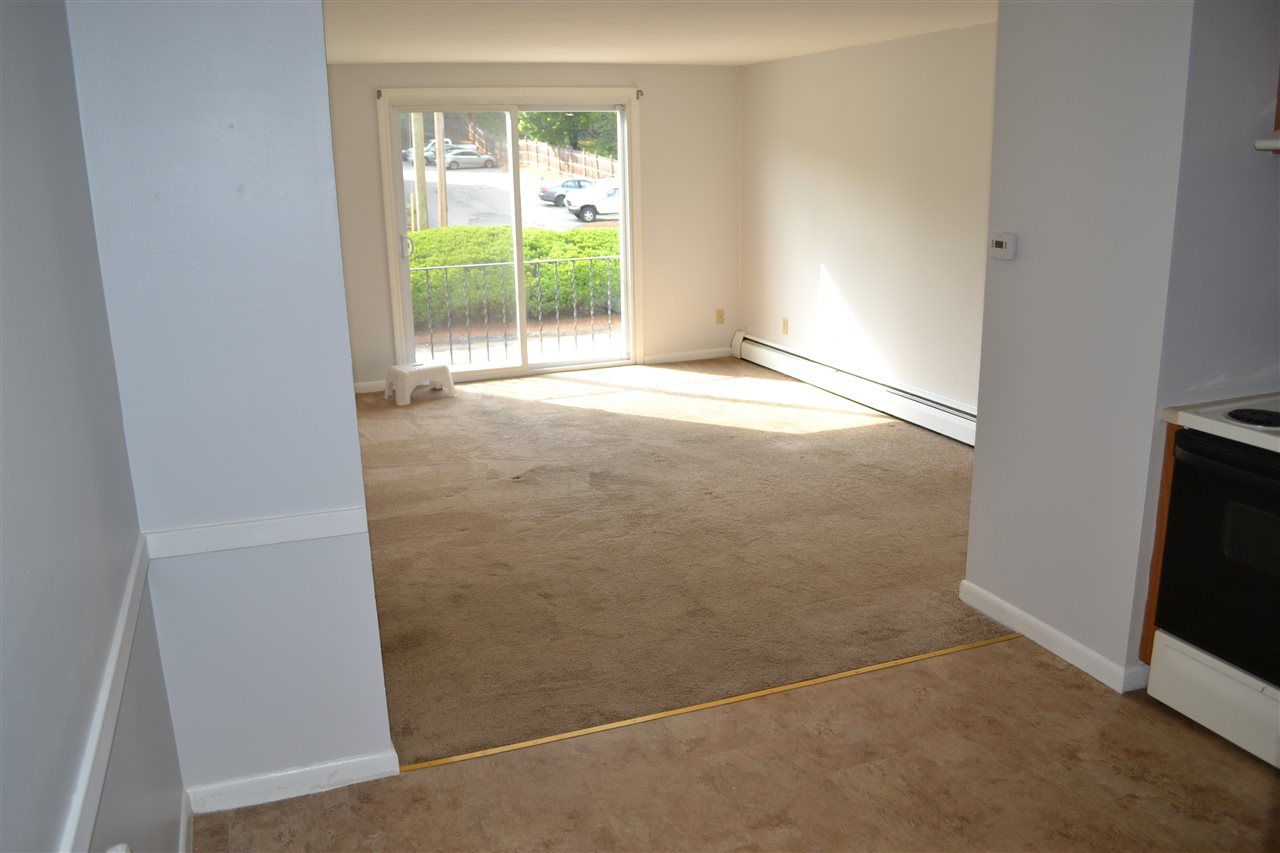 99 East Broadway, Derry, NH 03038