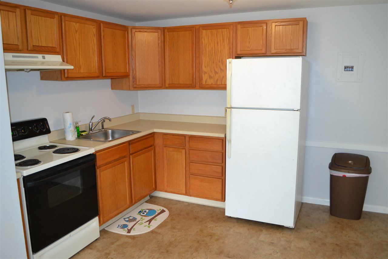99 East Broadway, Derry, NH 03038