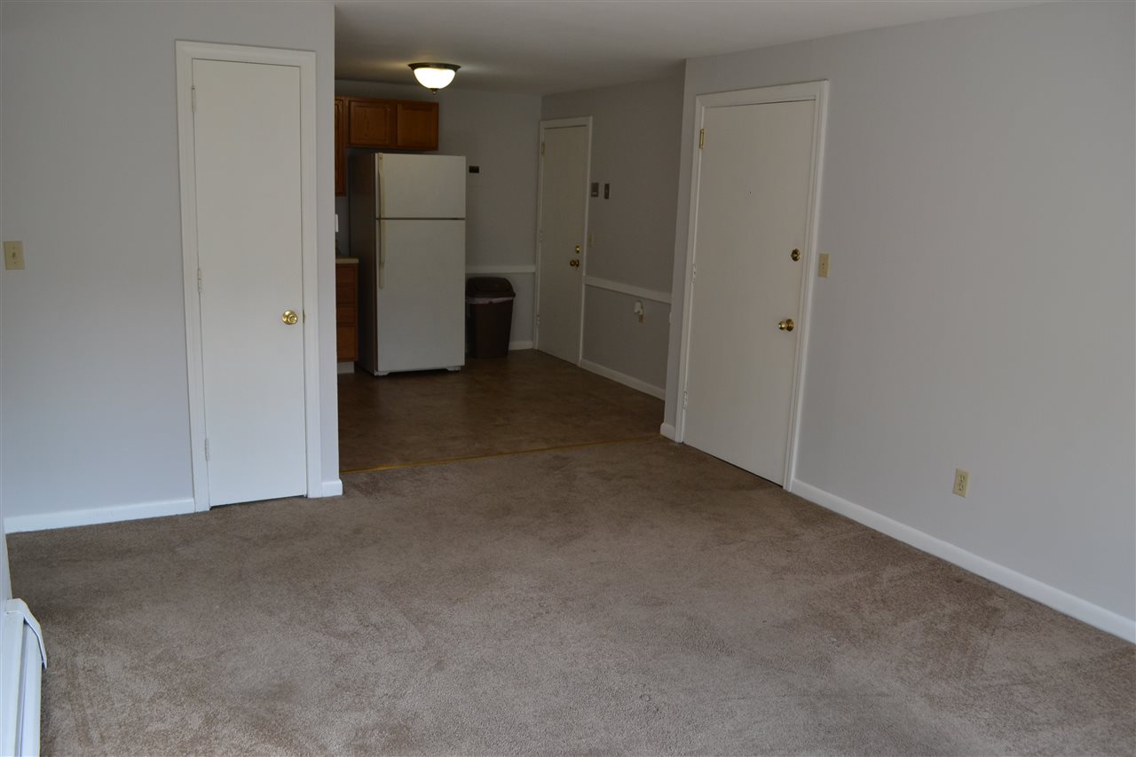 99 East Broadway, Derry, NH 03038
