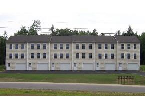 75 - 2 Treaty Court, Fremont, NH 03044