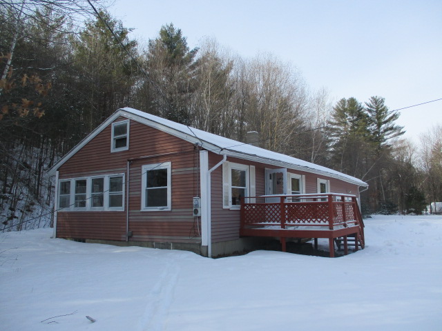 11 E Dunbarton RdGoffstown, NH, 03045Hillsborough County