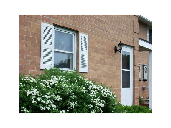 202 Elmwood Drive, Hudson, NH 03051