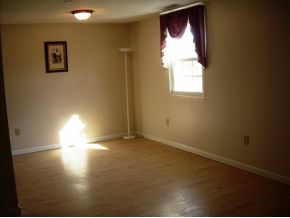 202 Elmwood Drive, Hudson, NH 03051