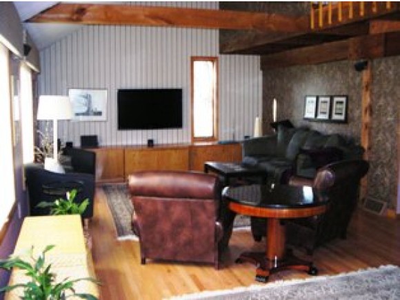 4 Windsor Blvd, Londonderry, NH 03053