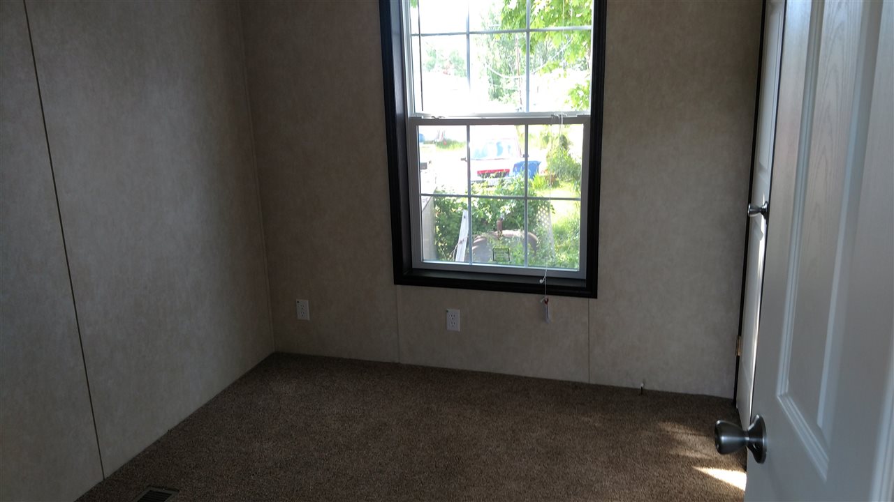 4 Stage Coach Road, Londonderry, NH 03053