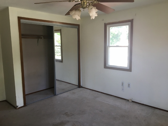 5 Waltham DrNashua, NH, 03060Hillsborough County