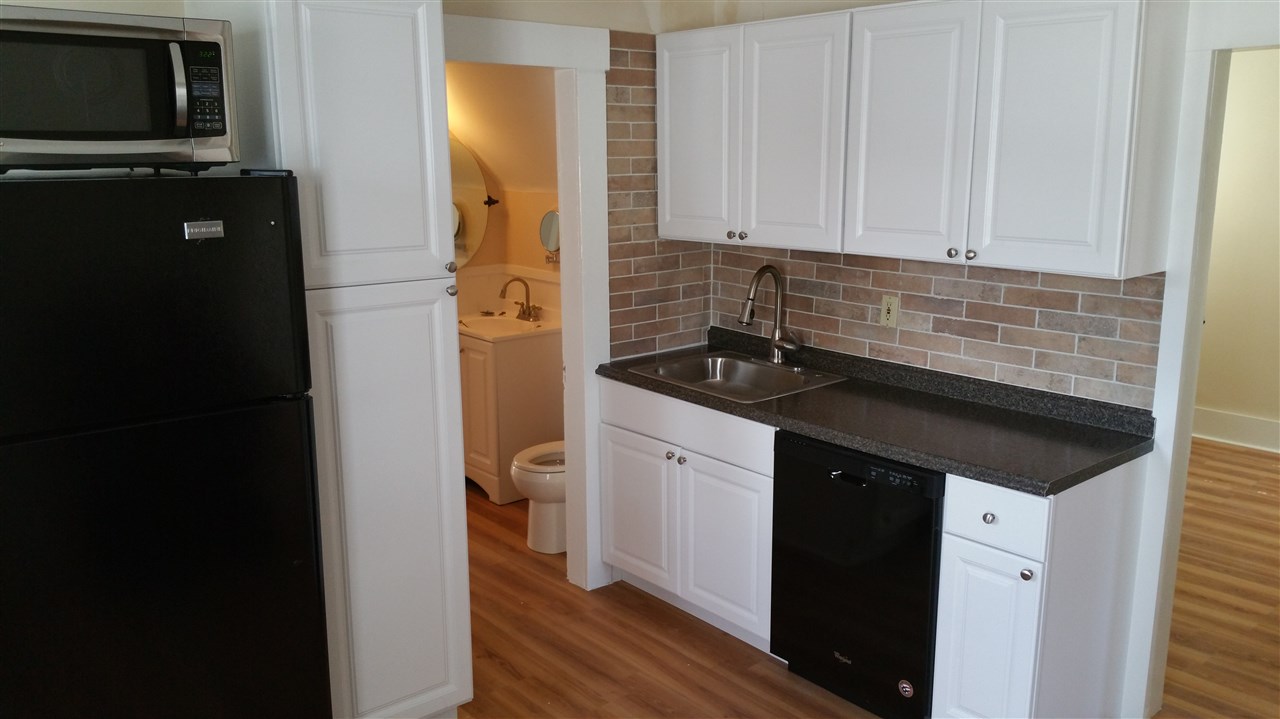 137 Chestnut Street, Nashua, NH 03060