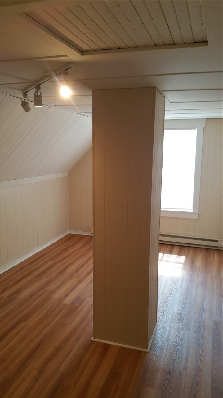 137 Chestnut Street, Nashua, NH 03060