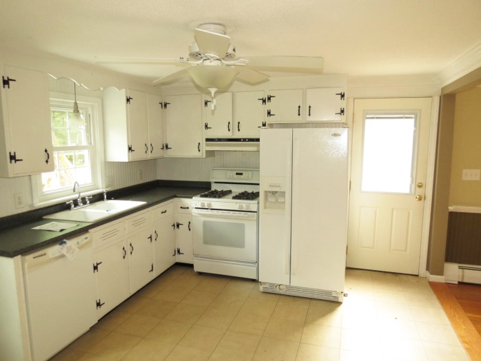 52 New Searles RdNashua, NH, 03062Hillsborough County