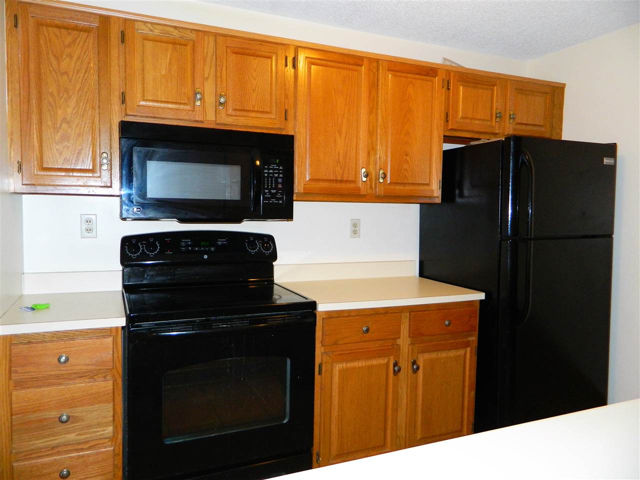9 Bartemus Trail, Nashua, NH 03063