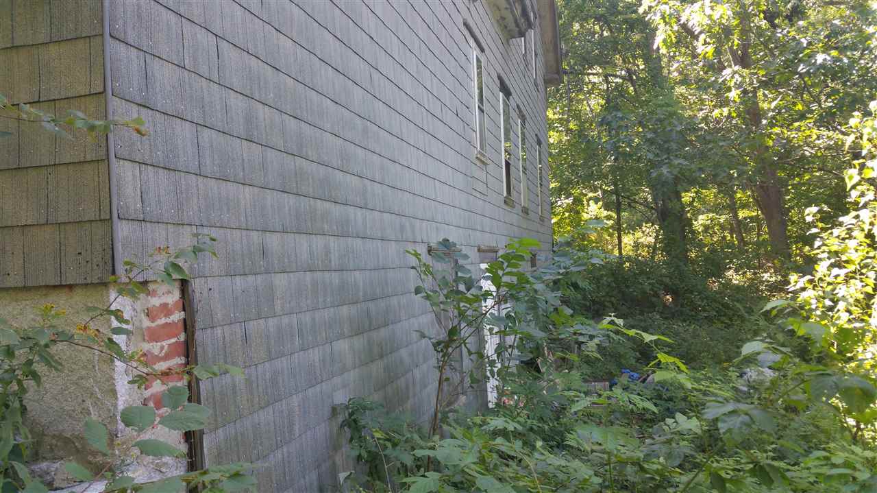 67 River Road, New Boston, NH 03070