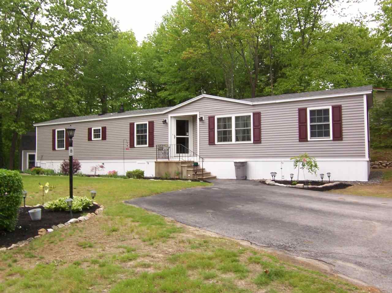 8 Englewood Drive, Raymond, NH 03077