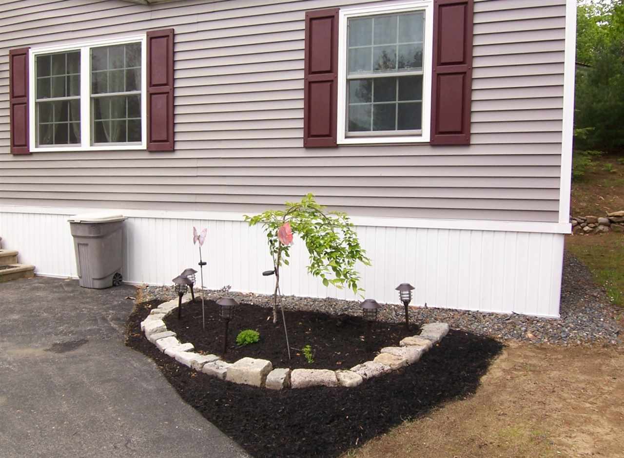 8 Englewood Drive, Raymond, NH 03077