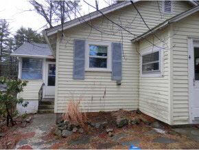 4 Oak St, Windham, NH 03087