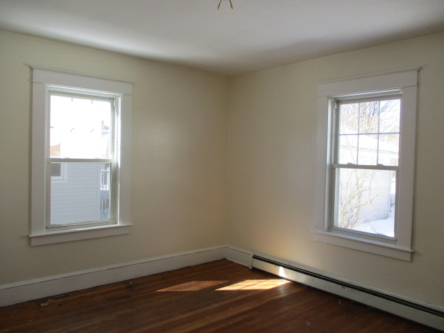 549 Kelley StManchester, NH, 03102Hillsborough County
