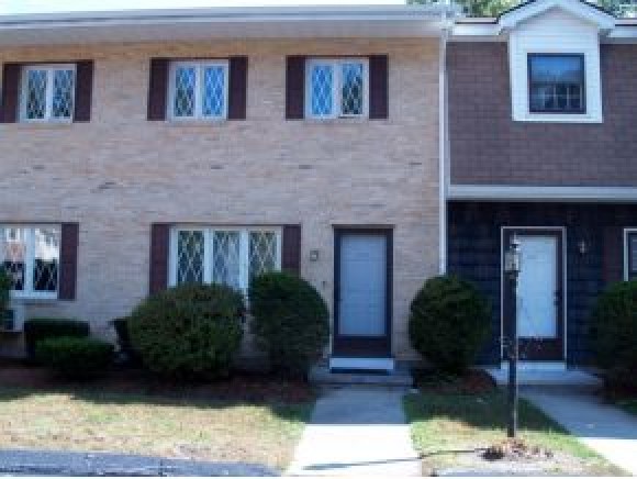 108 GOLFVIEW DRIVE, Manchester, NH 03102